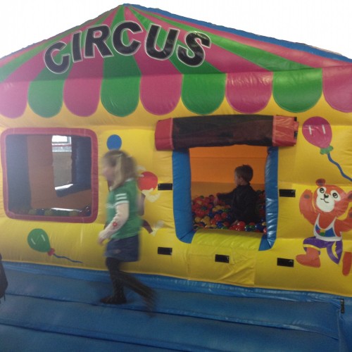 Springkussen circus