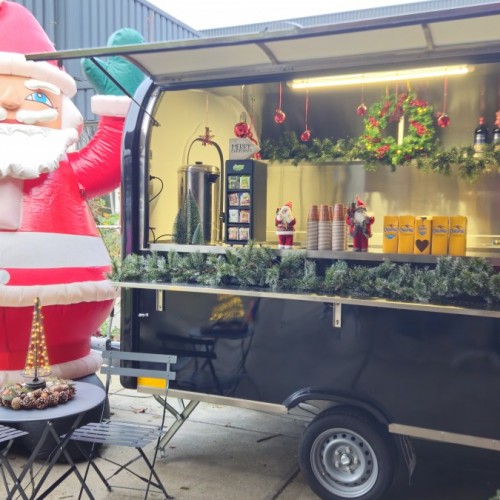 Onbeperkt gluhwein uitdelen 